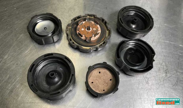 How Does a Small Engine Carburetor Work? (Beginners guide) | Lawnmowerfixed